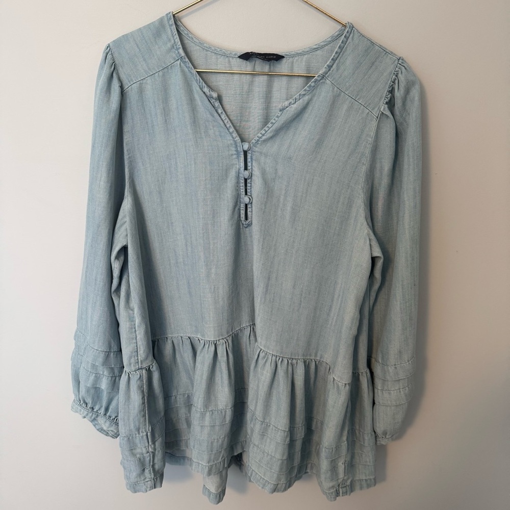 AMERICAN EAGLE Women's Tiered Top Shirt Light Denim Blue Size MEDIUM